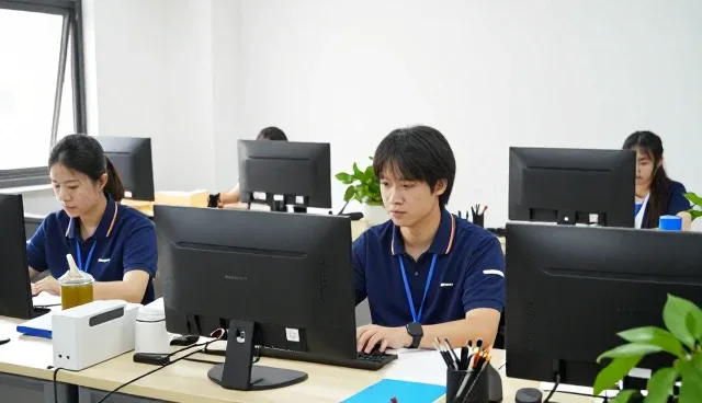 品牌传播中的性能差异与适用场景分析